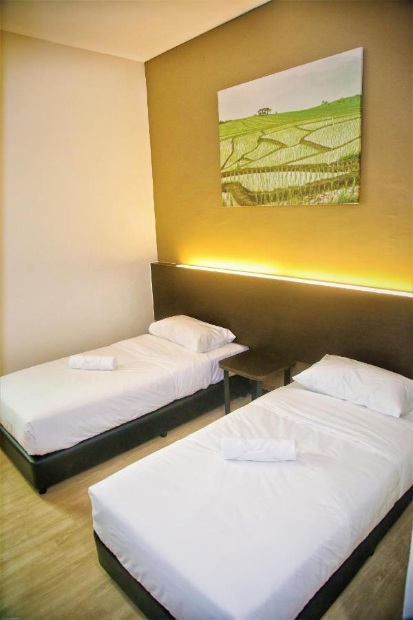 Padi Padi Hotel Кангар Экстерьер фото