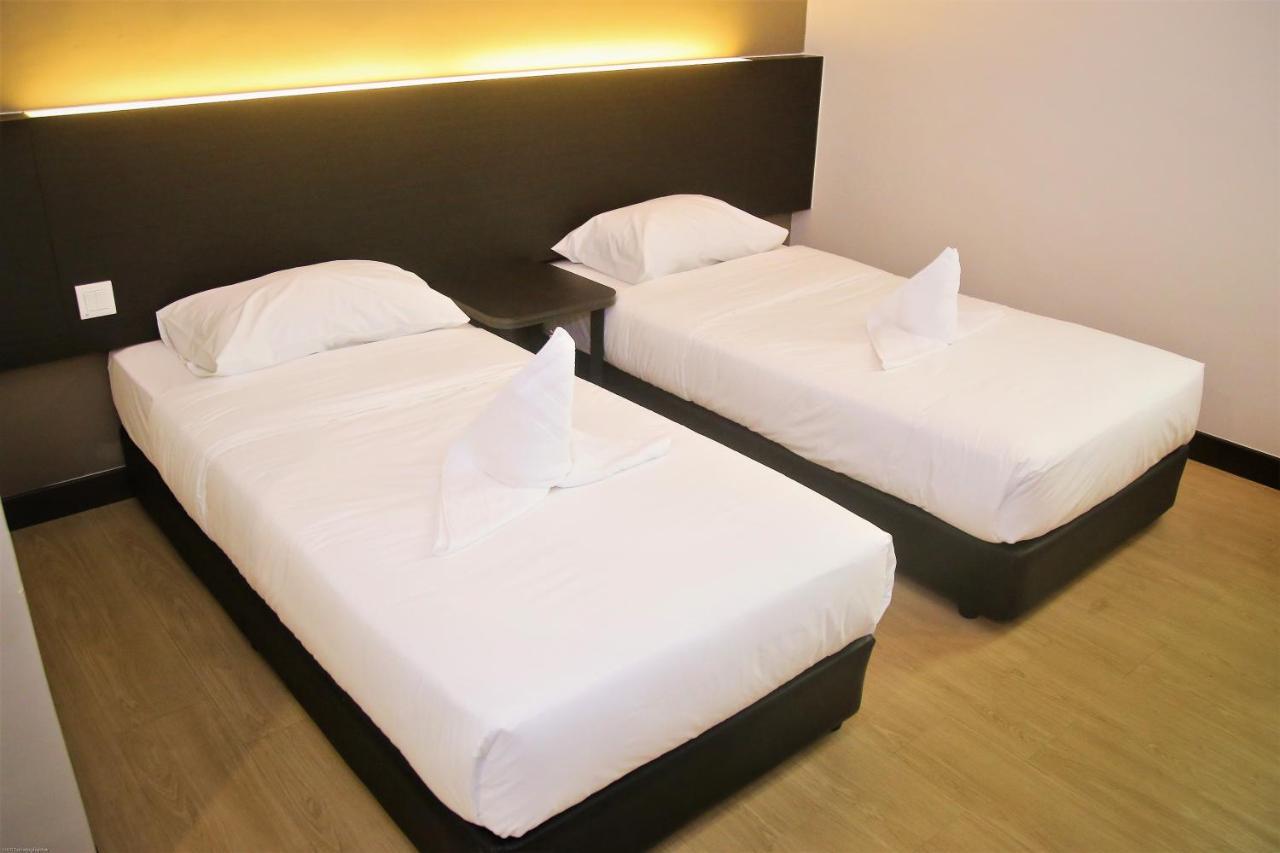 Padi Padi Hotel Кангар Экстерьер фото