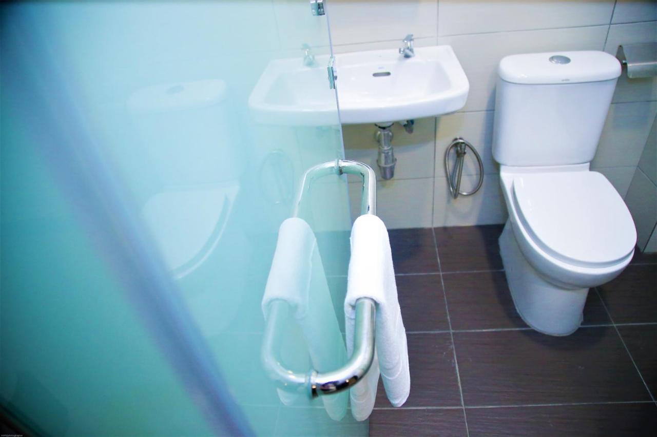 Padi Padi Hotel Кангар Экстерьер фото